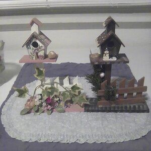 Birdhouses lot set of 2